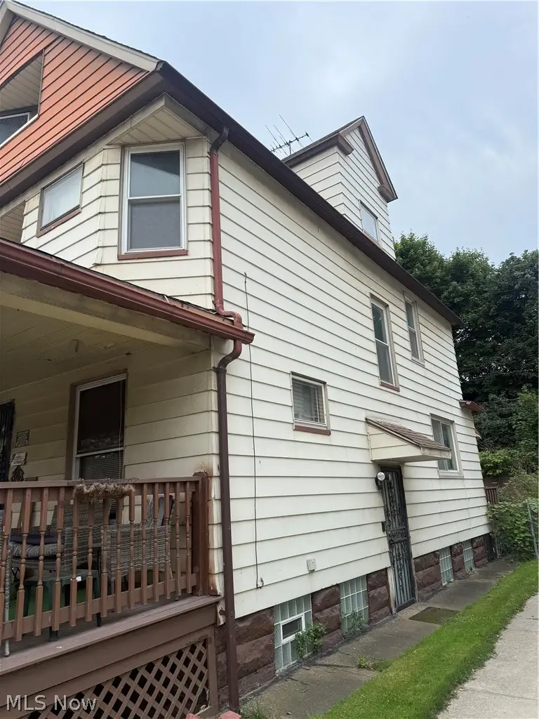 920 E 73rd Street, Cleveland, OH 44103 - #2