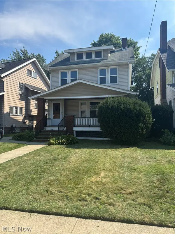 15406 Huntmere Avenue, Cleveland, OH 44110