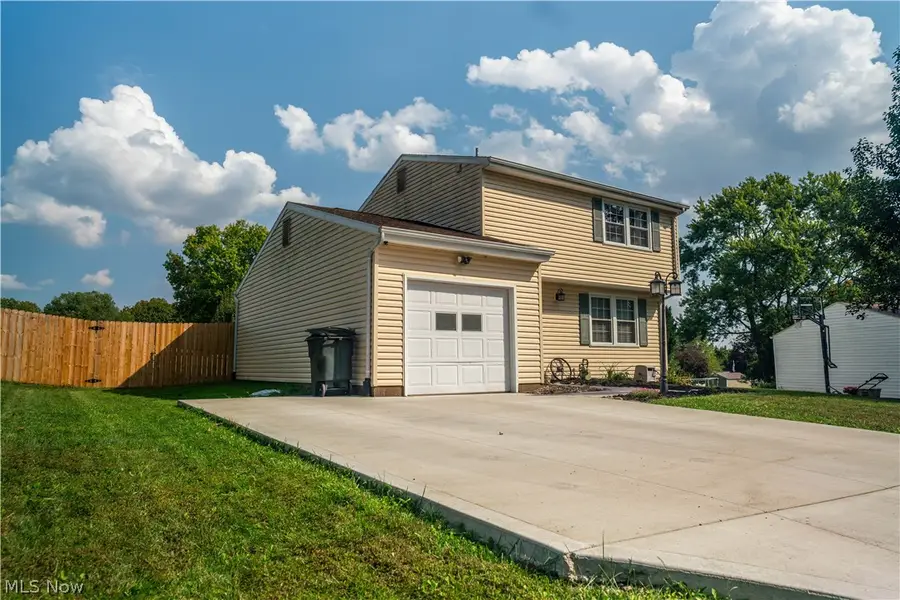 1714 Warrington Nw Road, Massillon, OH 44646 - #2