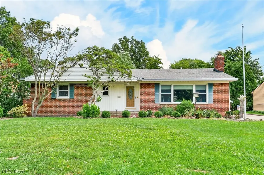 1887 Brainard Road, Lyndhurst, OH 44124 - #2
