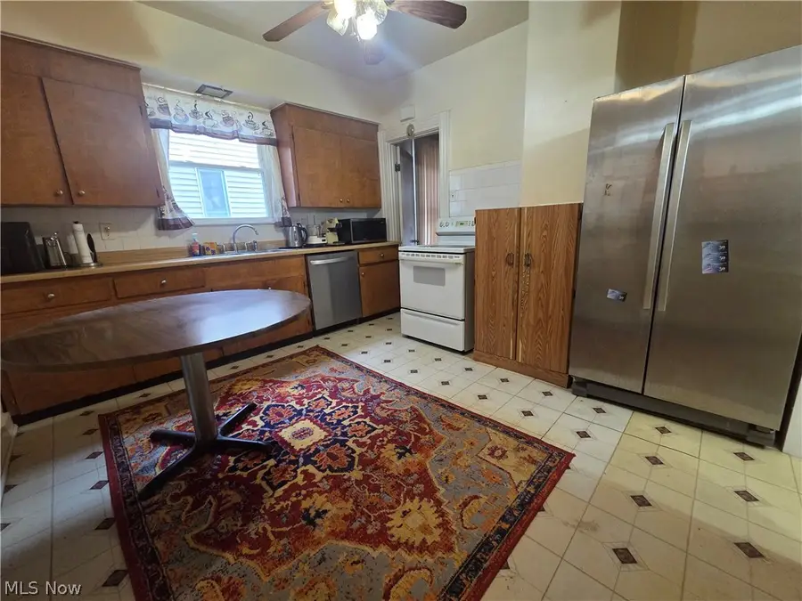 1055 E 68th Street, Cleveland, OH 44103 - #3