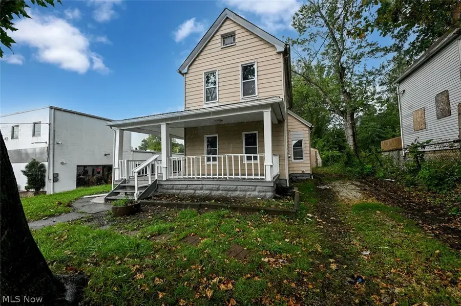 906 E Buchtel Avenue, Akron, OH 44319 - #3