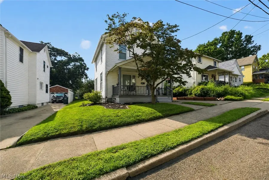 190 24th Nw Street, Barberton, OH 44203 - #2
