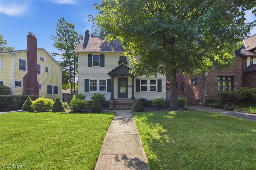 2972 Yorkshire Road, Cleveland Heights, OH 44118 - #2