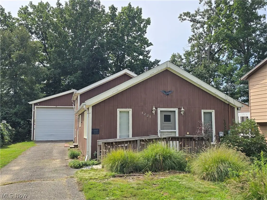 1221 Lake Avenue, Aurora, OH 44202 - #1