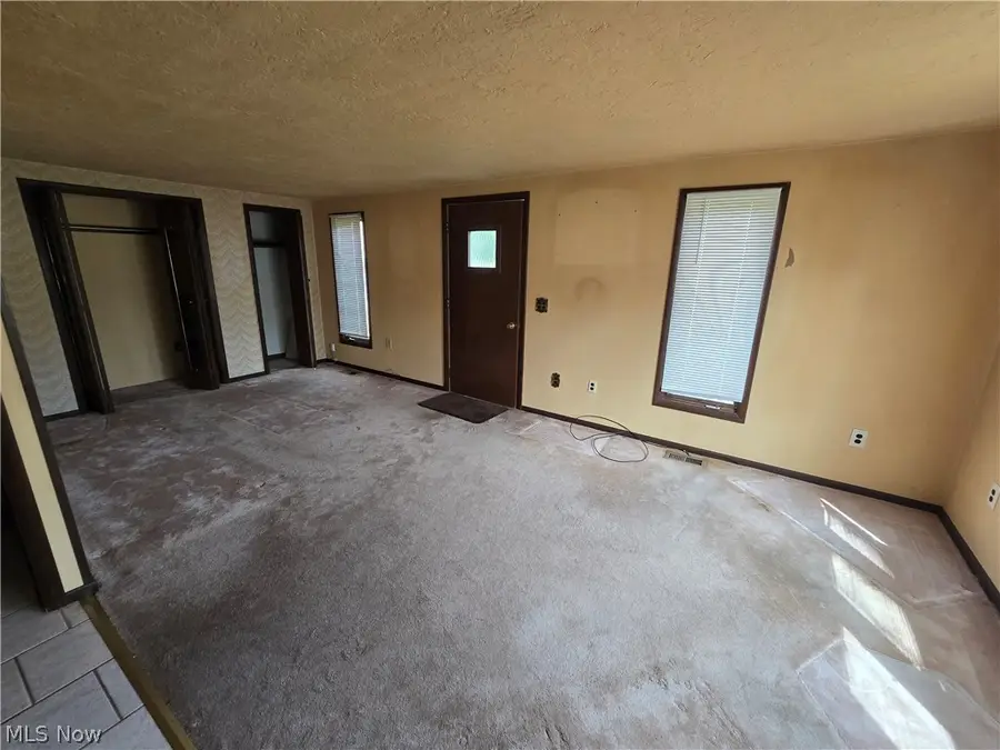 1221 Lake Avenue, Aurora, OH 44202 - #3