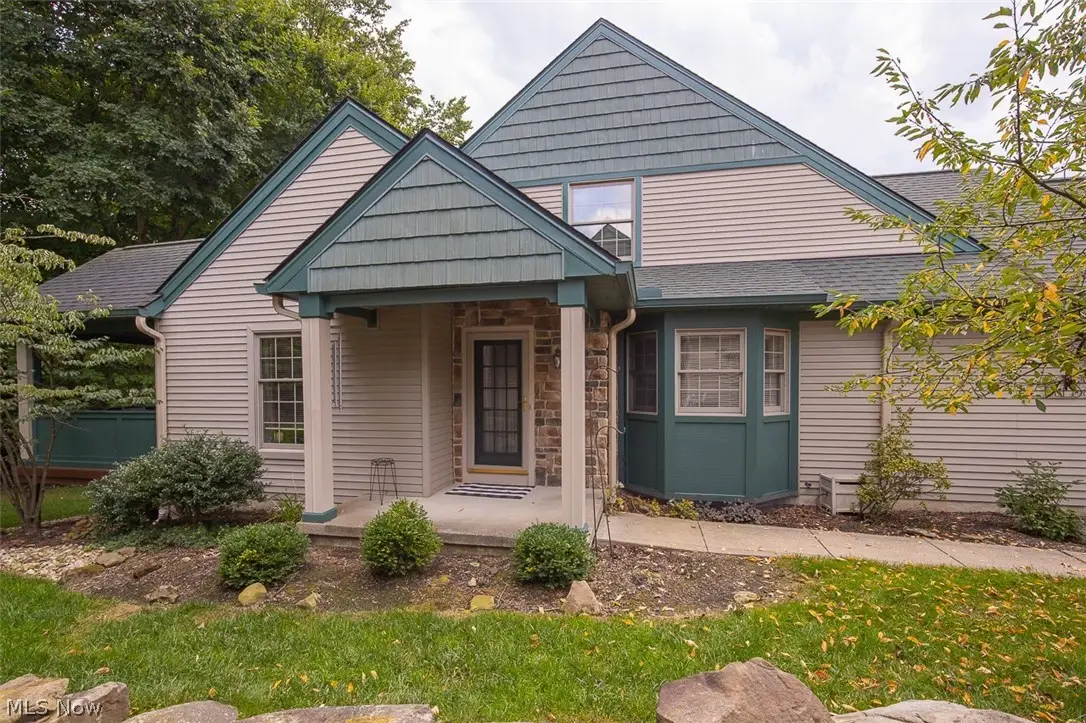 904 Hampton Court, Northfield, OH 44067 - #1