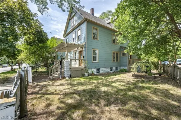 3290 W 17th Street, Cleveland, OH 44109