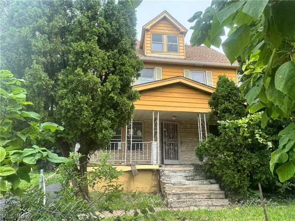 11321 Mount Overlook Avenue, Cleveland, OH 44104