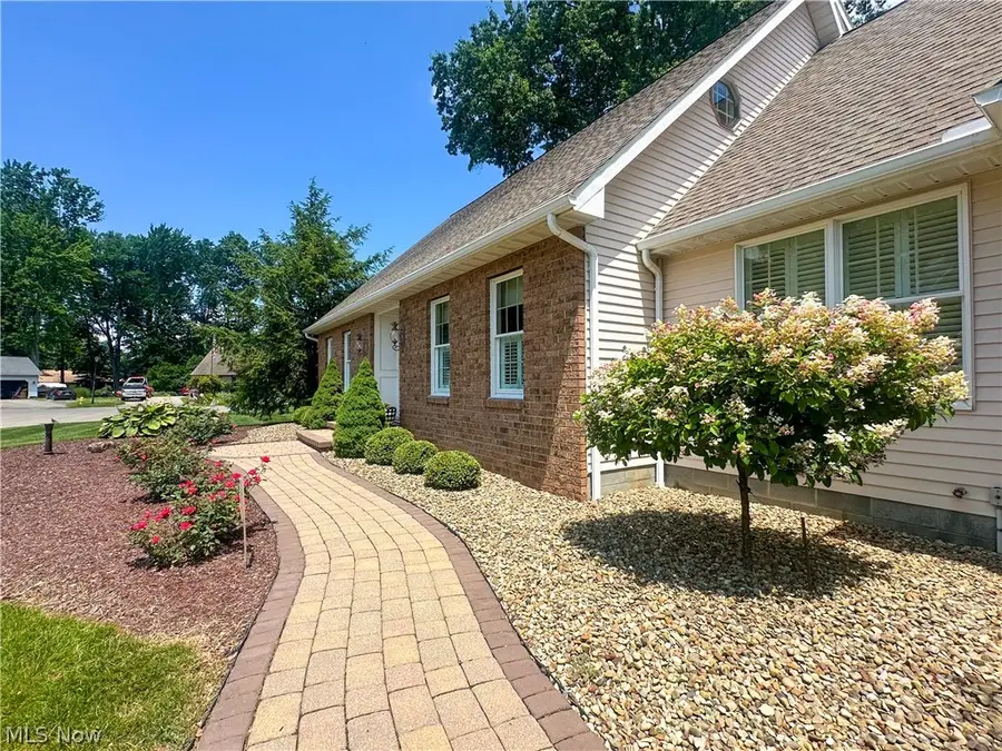 100 Onyx Place, Cortland, OH 44410 - #2
