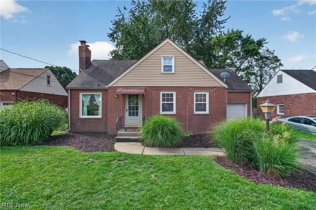 708 33rd Ne Street, Canton, OH 44714 - #1