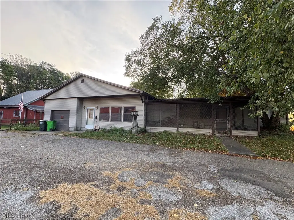 101 Mcconnell Street, Uhrichsville, OH 44683 - #1