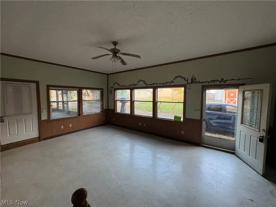 101 Mcconnell Street, Uhrichsville, OH 44683 - #3