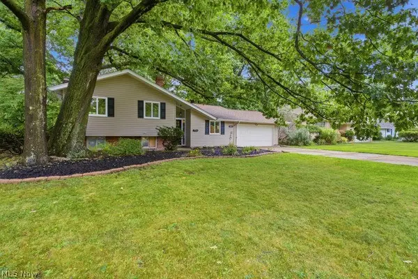 321 Royal Oak Boulevard, Richmond Heights, OH 44143 - #2