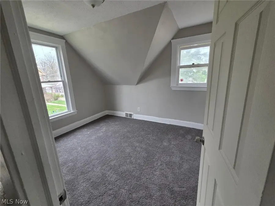15413 Raymond Street, Maple Heights, OH 44137 - #3