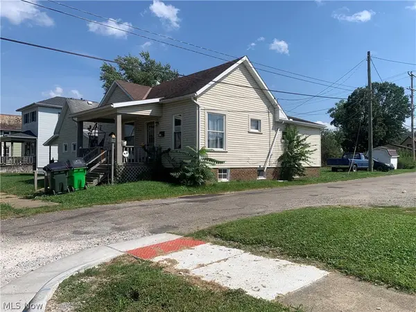 420 5th E Street, Uhrichsville, OH 44683
