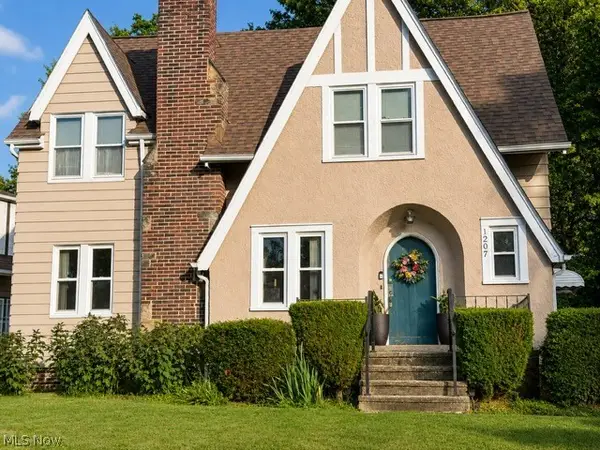 1207 Castleton Road, Cleveland Heights, OH 44121