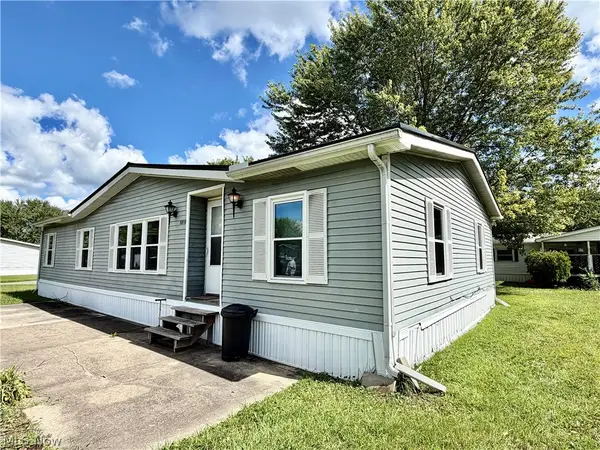 3202 Dove Drive, Warren, OH 44481