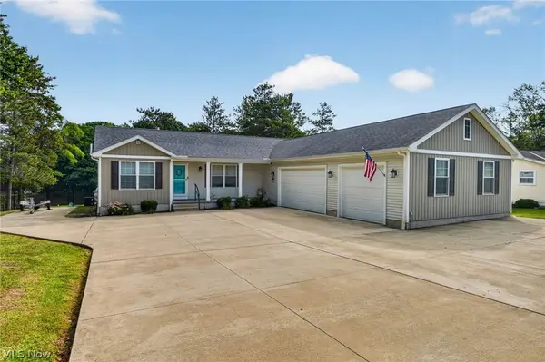 1110 Evening Star Drive, Roaming Shores, OH 44085