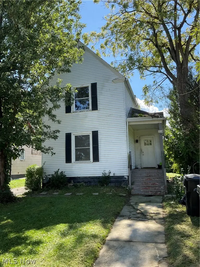 314 16th Street, Elyria, OH 44035 - #1