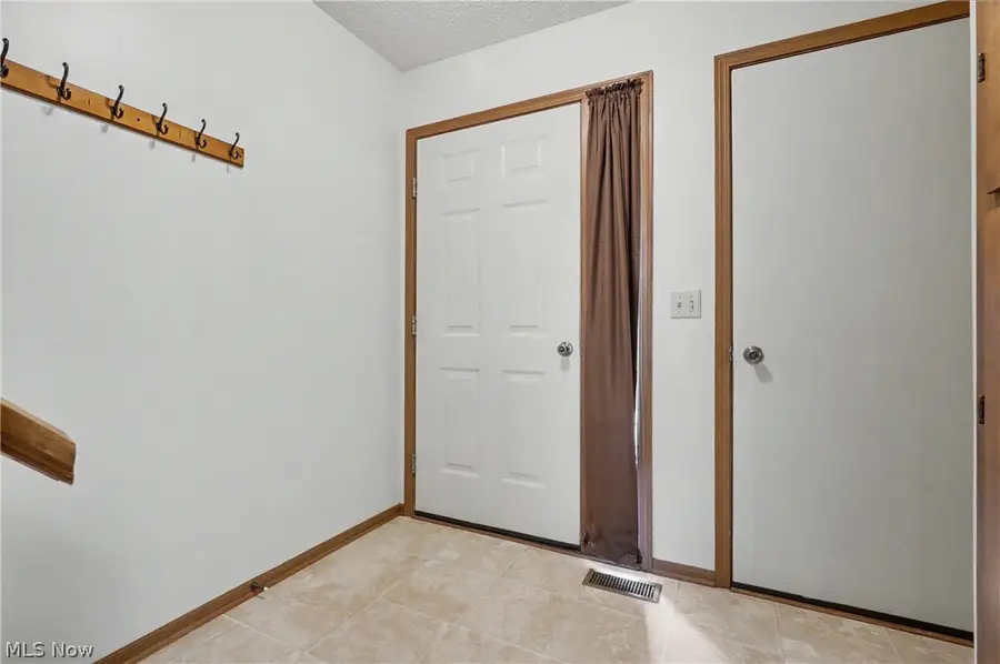 2466 Wrens S Drive, Stow, OH 44224 - #3