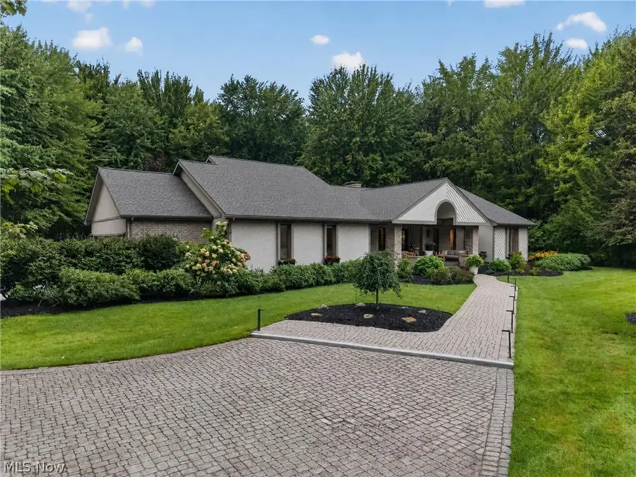 180 Huntington Trail, Cortland, OH 44410 - #2