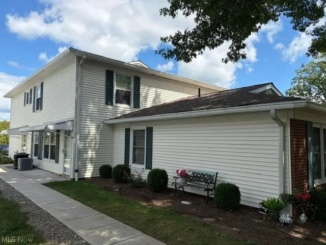 1286 Pembrooke Drive #C, Salem, OH 44460 - #2