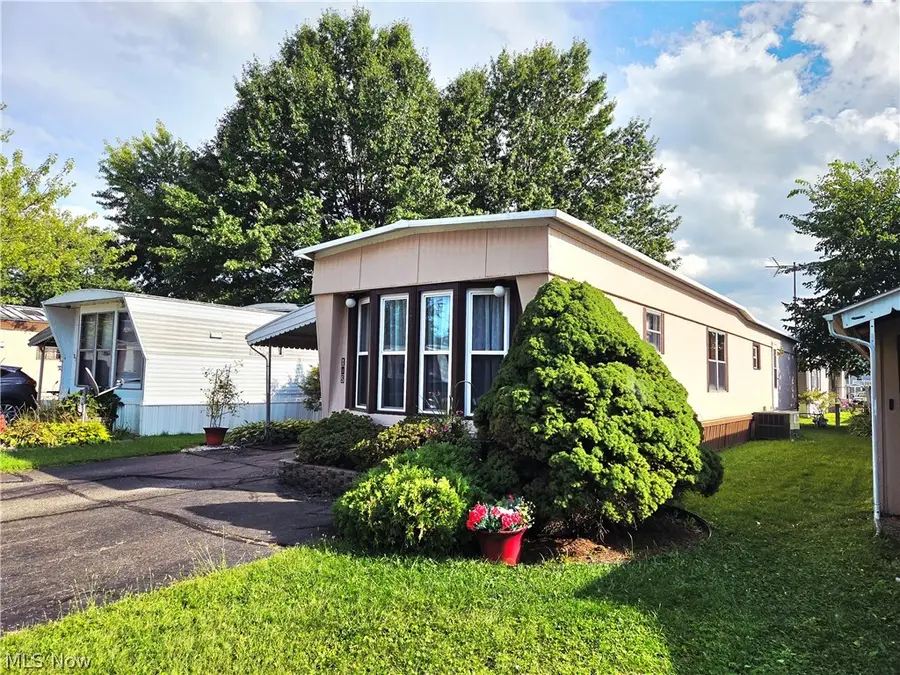 105 Virginia Avenue, Elyria, OH 44035 - #3