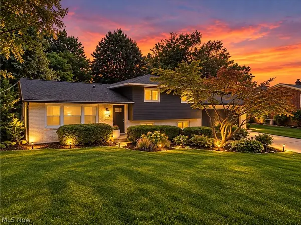 7474 Woodcrest Ne Avenue, Canton, OH 44721
