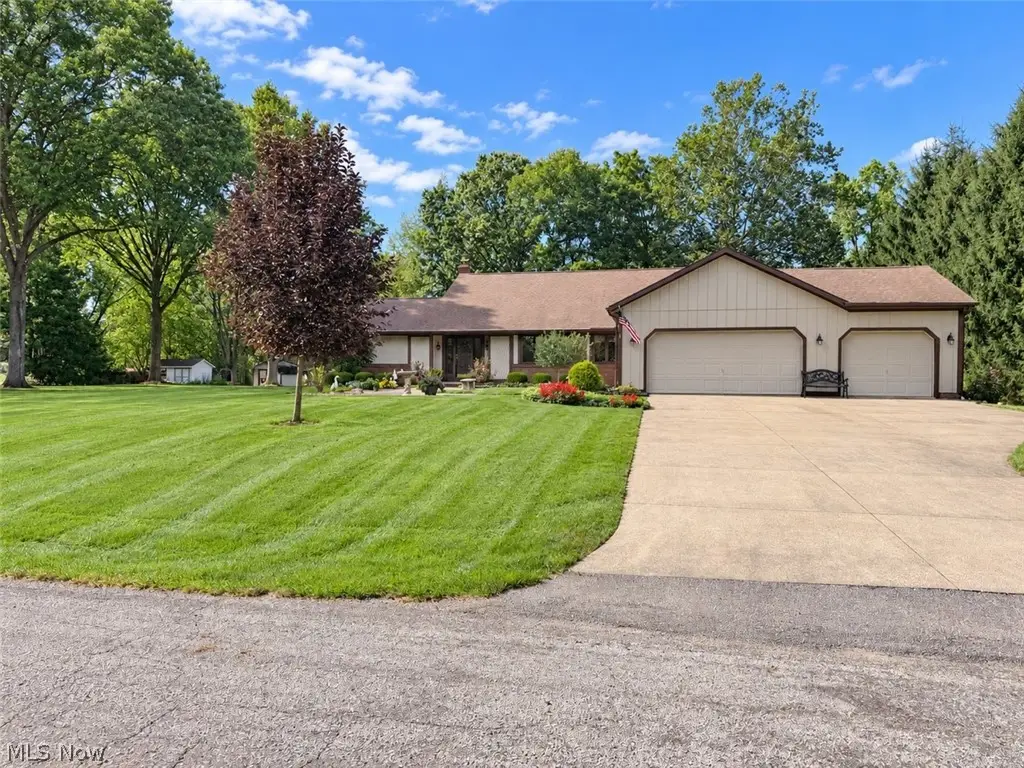 12969 Robinwood Ne Street, Alliance, OH 44601 - #1