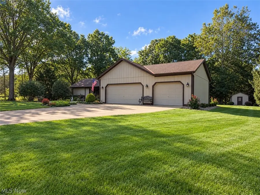 12969 Robinwood Ne Street, Alliance, OH 44601 - #2