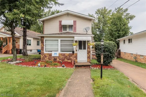 3218 W Ridgewood Drive, Parma, OH 44134