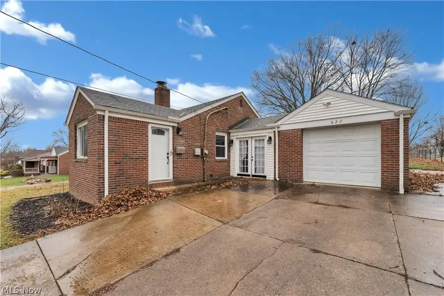 627 Poland Avenue, Struthers, OH 44471 - #2