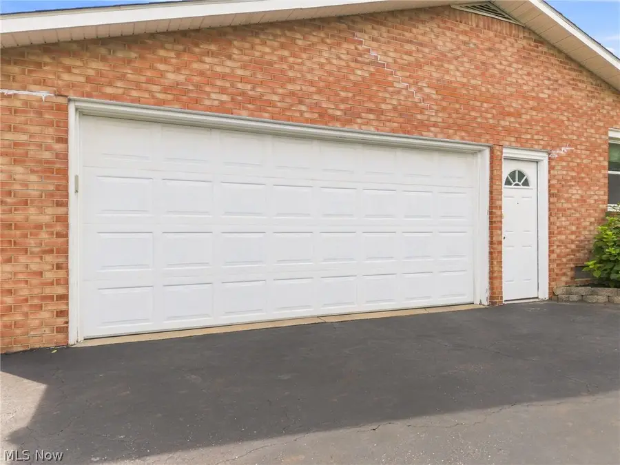 2215 Tamarack Ne Circle, Canton, OH 44721 - #3