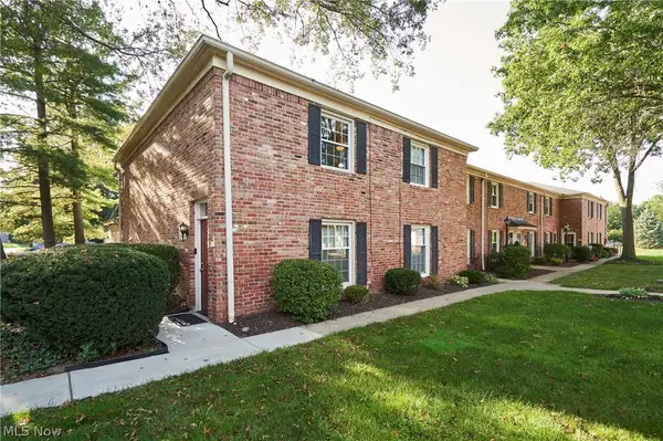 72 Nottoway Court, Akron, OH 44313