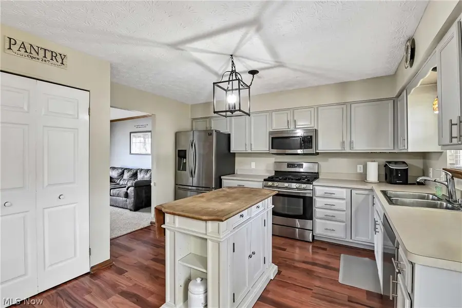 2144 Reserve N Circle, Lorain, OH 44053 - #3