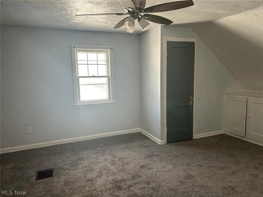 5146 Arch Street, Maple Heights, OH 44137 - #2