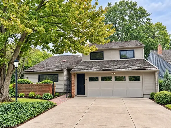 333 N Portage Path #39, Akron, OH 44303