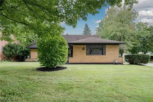 5680 Alberta Drive, Lyndhurst, OH 44124