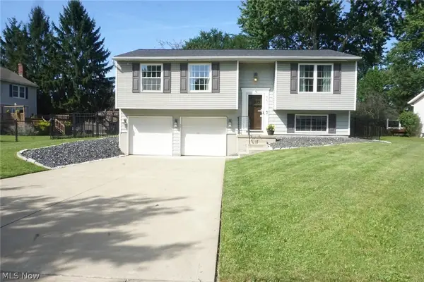 951 Brookpoint Drive, Medina, OH 44256