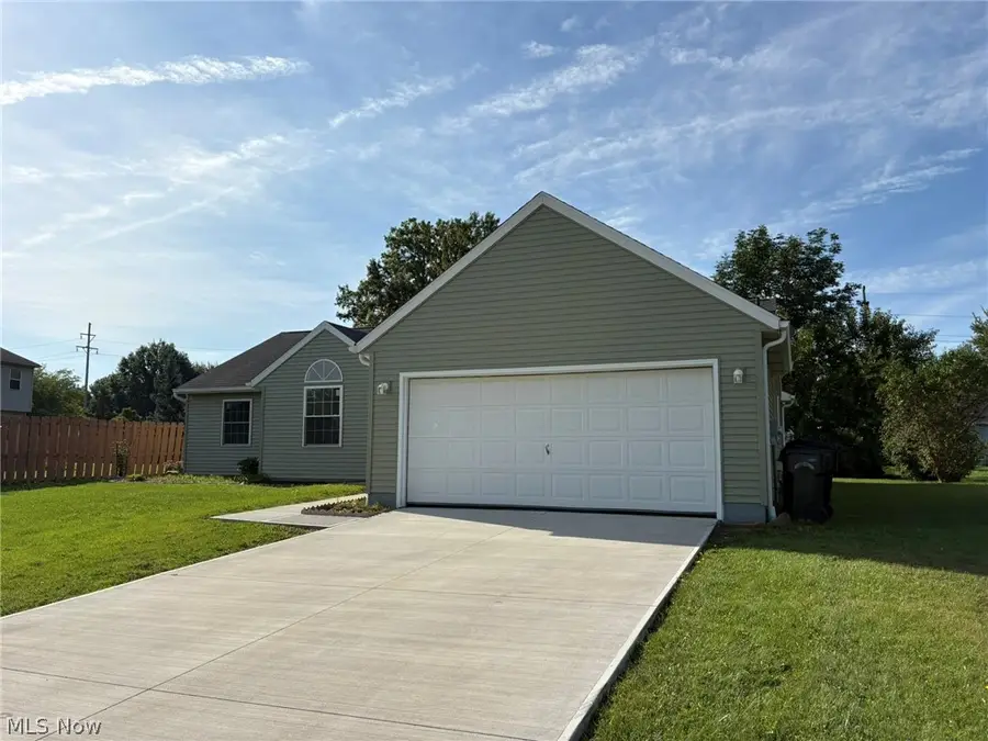 459 Hampton Drive, Elyria, OH 44035 - #2