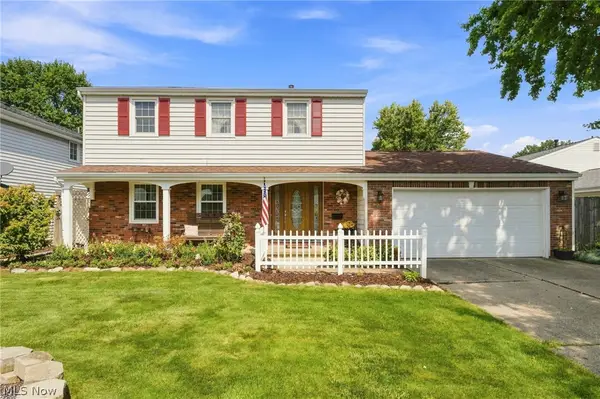136 Illinois Circle, Elyria, OH 44035