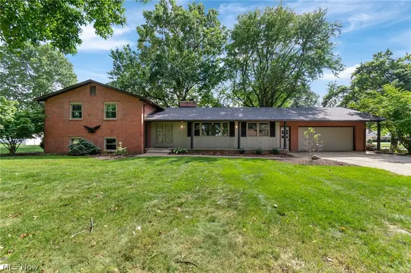 1212 Buena Vista Ne Street, Canton, OH 44714