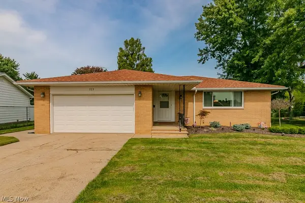223 Shore Drive, Eastlake, OH 44095