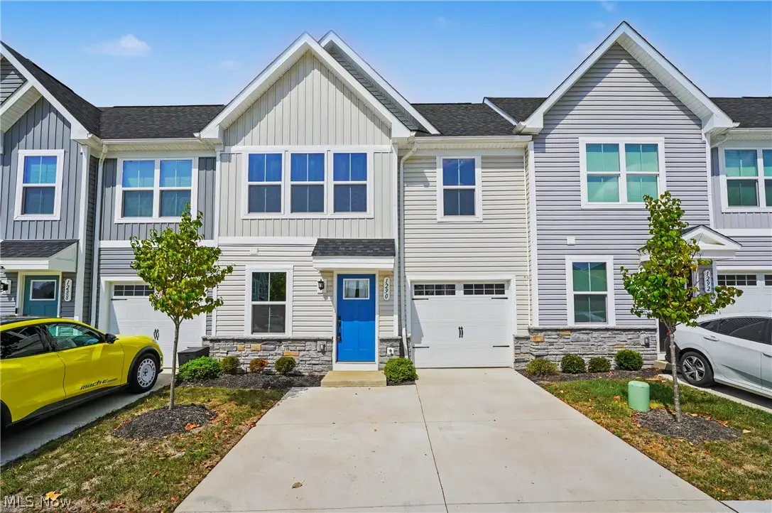 1290 Divot Circle, Akron, OH 44313 - #1