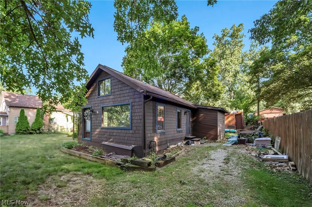101 Radnor Avenue, Portage Lakes, OH 44319 - #1