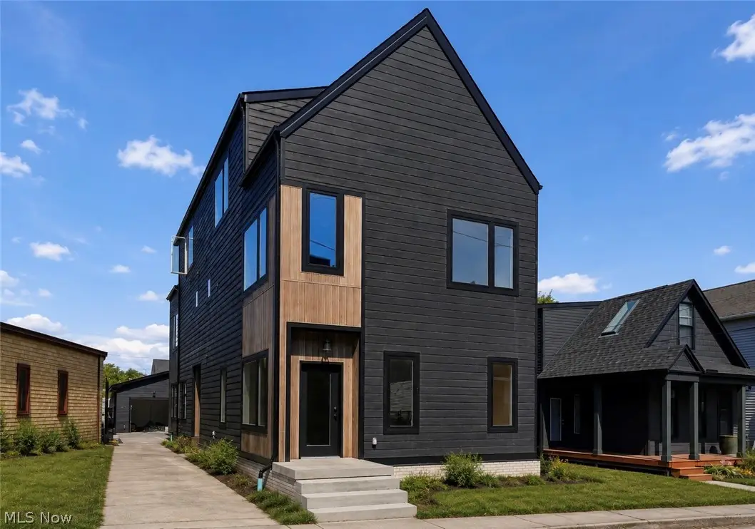 1348 W 78th Street, Cleveland, OH 44102 - #1