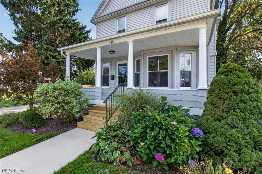 580 Park Avenue, Amherst, OH 44001 - #2