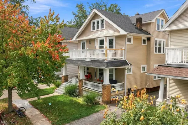 1296 Fry Avenue, Lakewood, OH 44107