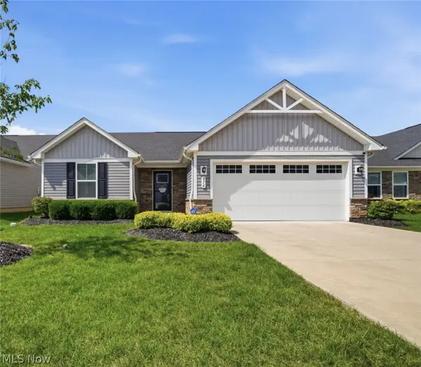 316 Pebble Creek Court, Amherst, OH 44001
